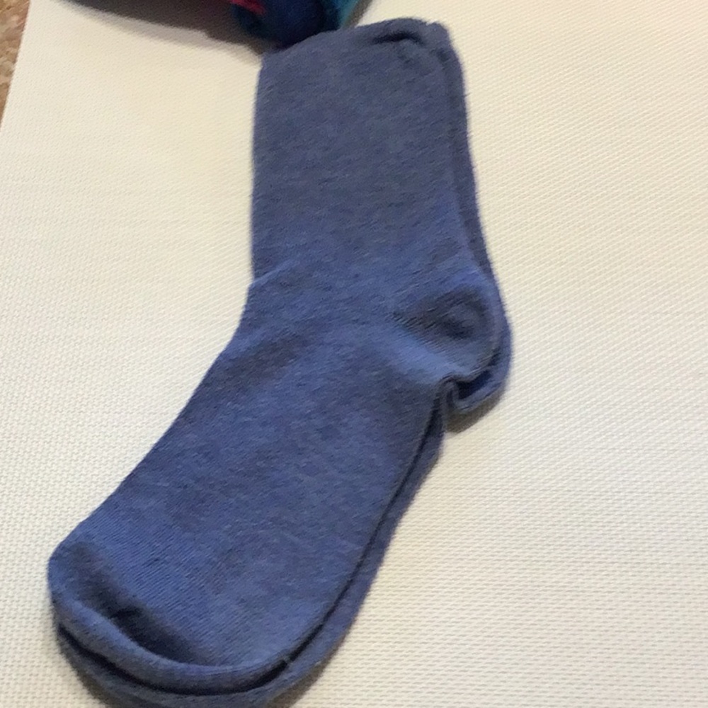 FOUR VARIOUS COLORED BANDED TOP SOCKS - Picture 5 of 5